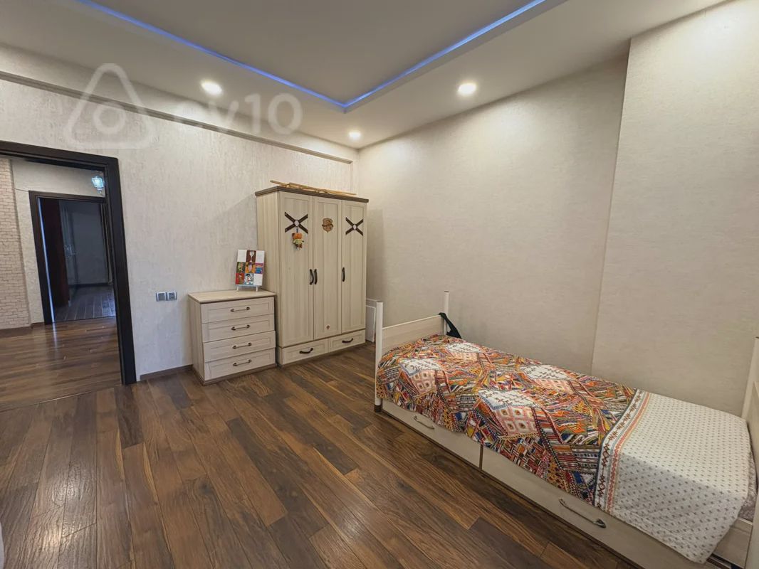 4 otaqlı mənzil, 200 m², м Хатаи — kirayə — Mənzil, Bakı (7)