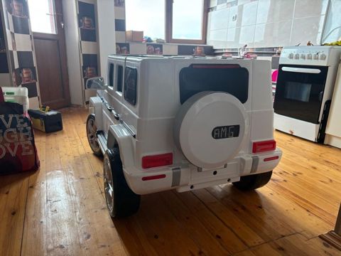 Uşaq üçün elektrikli maşın – ağ rəngdə, Mercedes G-Class (AMG — Bakı
