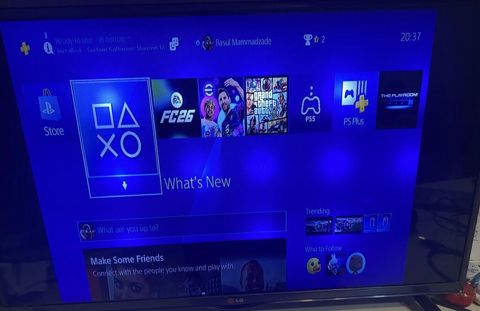 Salam ps4 fat 400gb yaddaş olan playstation satiram.Yaninda 2 eded — Lənkəran