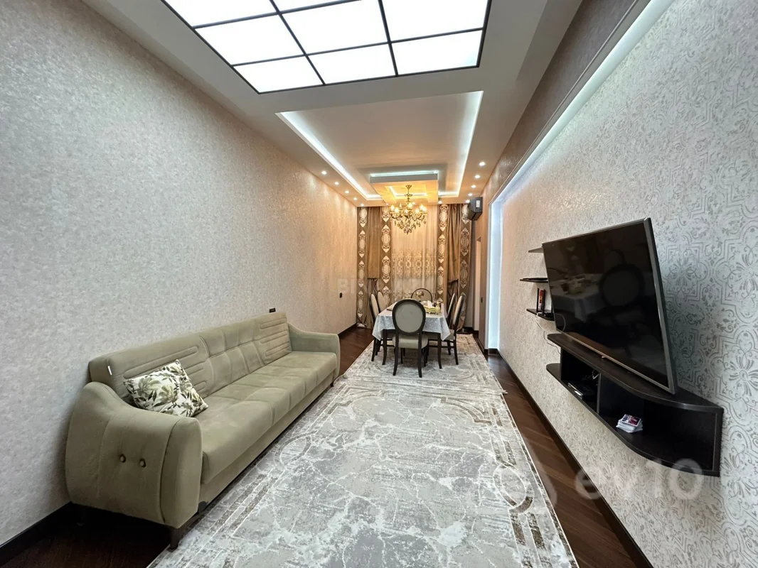 3 otaqlı mənzil, 118 m², Ayaz İsmayılov küçəsi — kirayə — ბინა