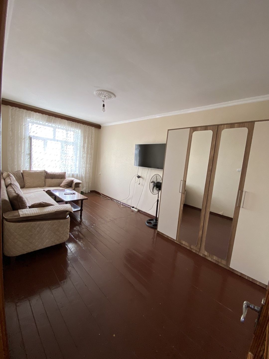 Satılır 2 otaqlı köhnə tikili 57 m² — Mənzil, Bakı (5)