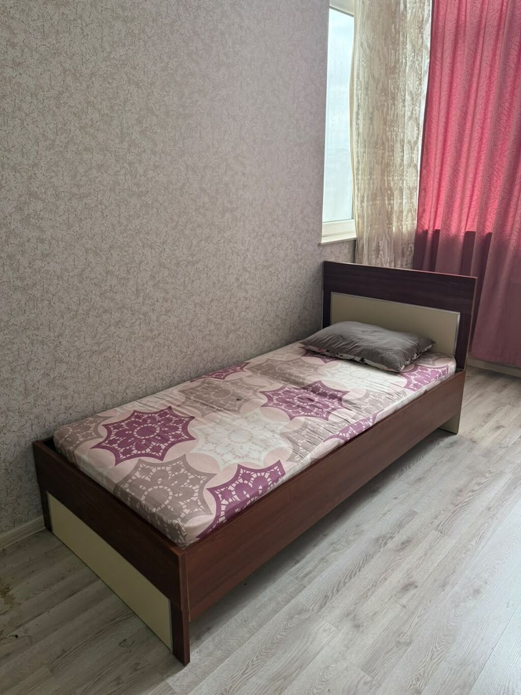 2 eded çarpayi 90/200. Matrasli cutu 170 azn Unvan Baki 9mk — Yataqlar, Bakı (2)