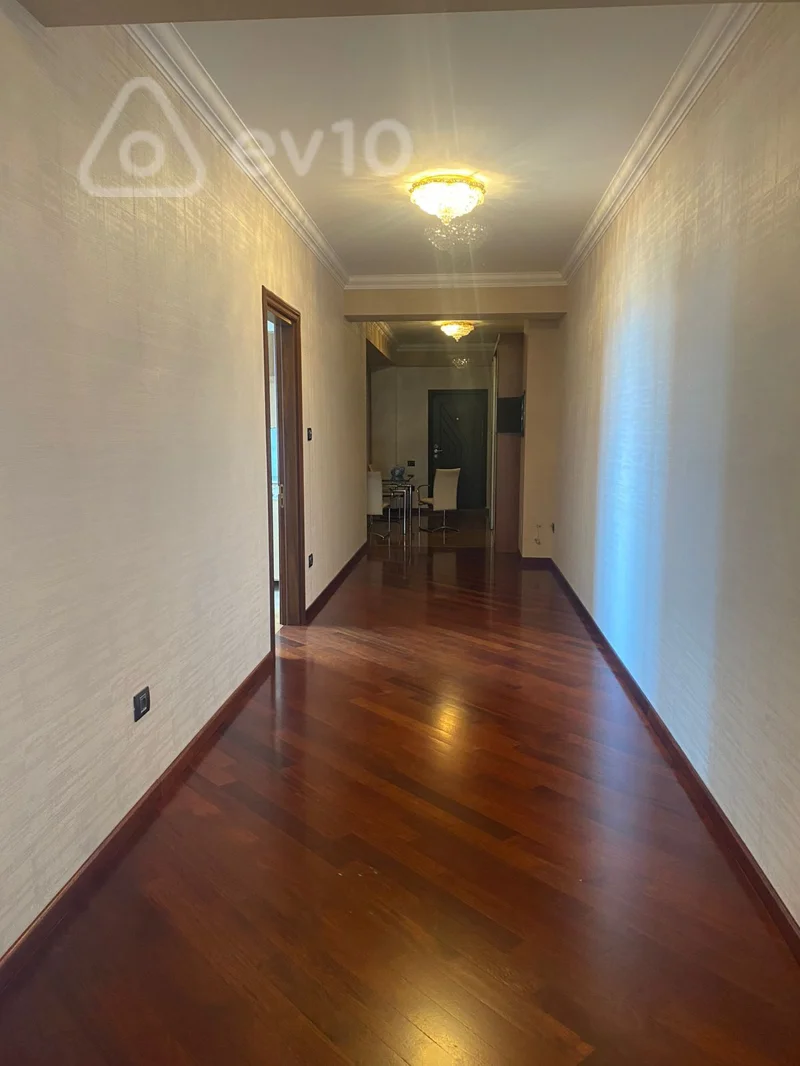 5 otaqlı mənzil, 380 m², Insaatcilar pros — Mənzil, Bakı (5)