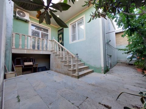 Satılır 3 otaqlı həyət evi/bağ evi 100 m² — 83 000 ₼ · Bakı · Ev, villa Satılır 3 otaqlı həyət evi/bağ evi 100 m² — Bakı