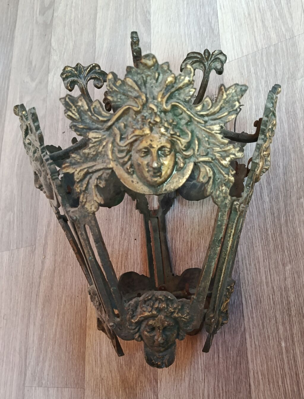 Çılçıraq, Metal — Tavan is?qlar? v? cilc?raqlar, Bakı