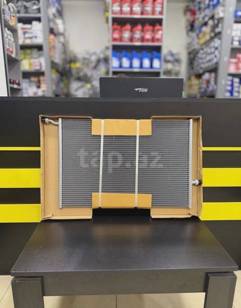 Köməkçi radiator Mercedes-Benz W205 C-Class — Салқындату жүйесі