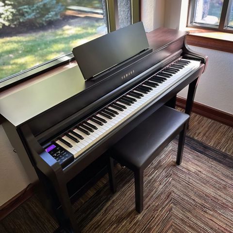 Yamaha rəqəmsal pianino – 88 tam ölçülü, çəkili (hammer action) — Bakı