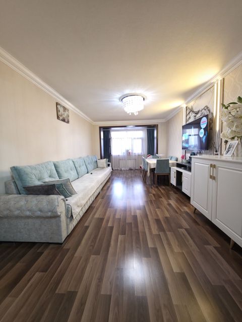 Satılır 3 otaqlı köhnə tikili 72 m² — Bakı