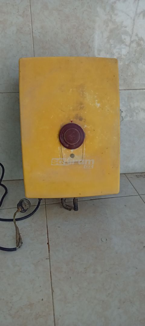 Sovet dövrünə aid elektrikli su qızdırıcısı — Bakı