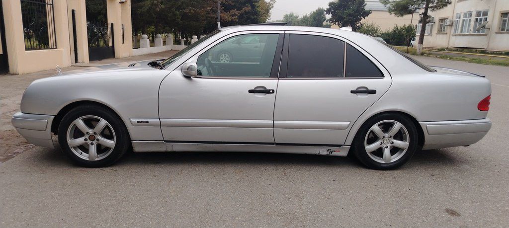 Mercedes E 240, 2.4 L, 1999 il, 354 000 km 99-MM-618 — Avtomobillər, Beyləqan (4)
