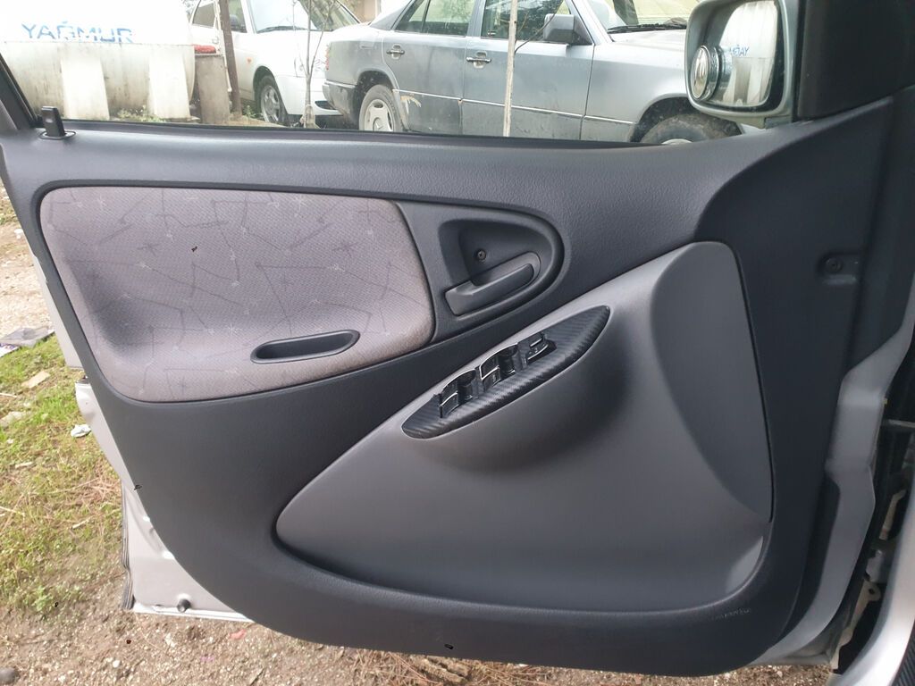 Toyota Vitz: 1 l 2000 il Hetçbek — Avtomobillər, Neftçala (7)