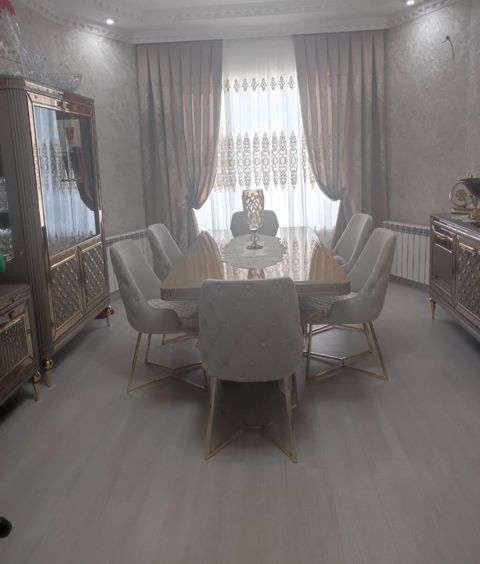 Masa dəsti 1000₼. Ünvan Gənclik (86689) Mehi — Bakı