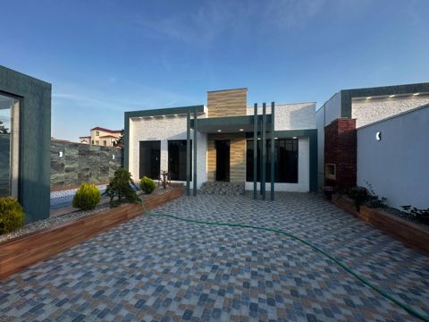 Satılır 4 otaqlı həyət evi/bağ evi 150 m² — Bakı