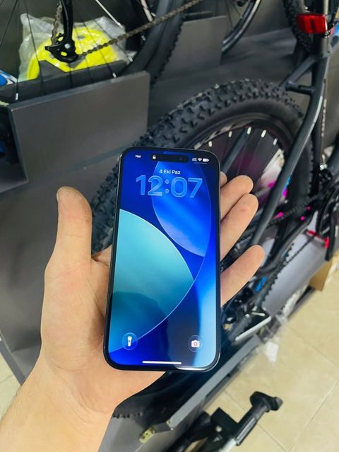 IPhone 13, Qara — Bakı