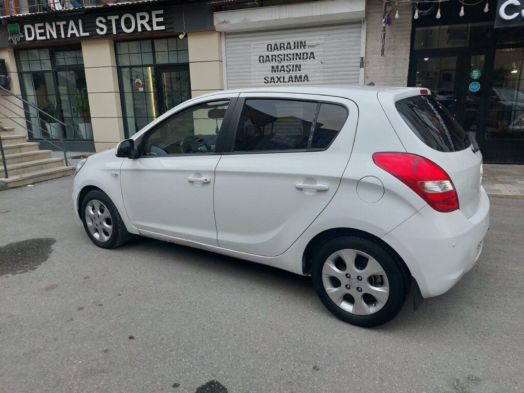 Hyundai i20, 1.4 L, 2011 il, 200 453 km 90-LG-540 — Avtomobillər, Bakı (3)