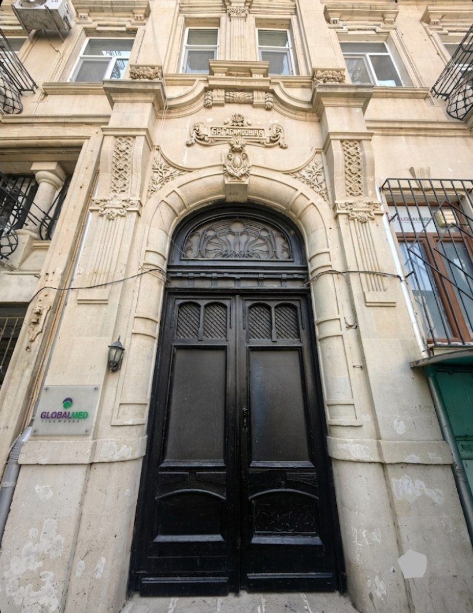Satılır 4 otaqlı köhnə tikili 200 m² — Mənzil, Bakı (2)