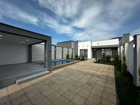 Satılır 4 otaqlı həyət evi/bağ evi 150 m² — Bakı