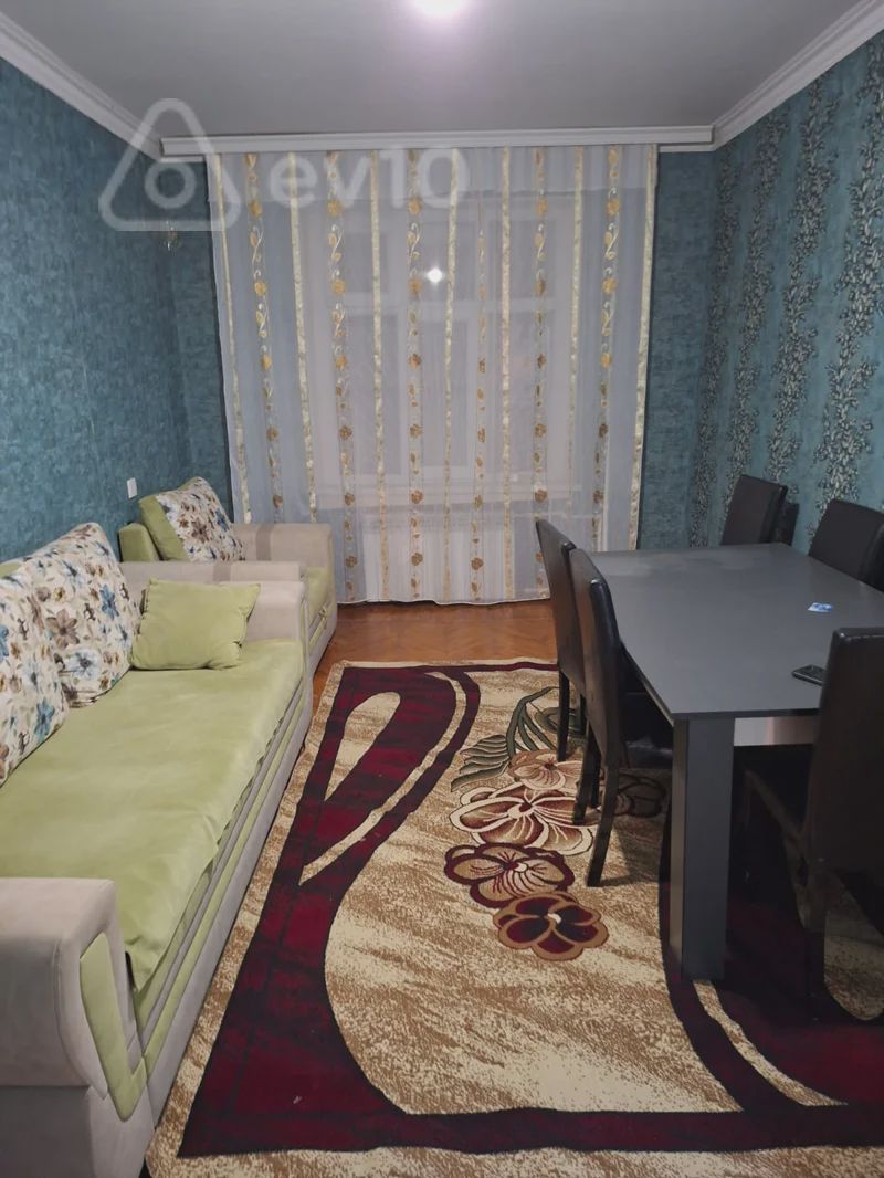 For sale: 2-room apartment (old building), 50 m² — Mənzil, Bakı