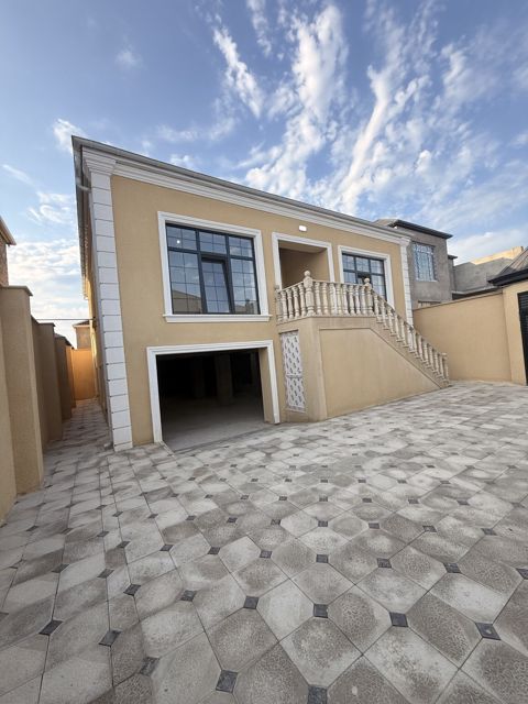 Satılır 4 otaqlı həyət evi/bağ evi 120 m² — Bakı