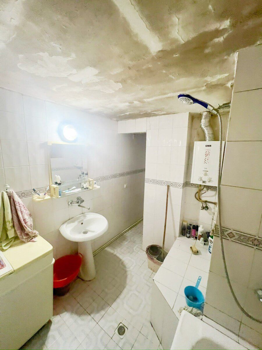 Satılır 4 otaqlı köhnə tikili 70 m² — Mənzil, Bakı (8)
