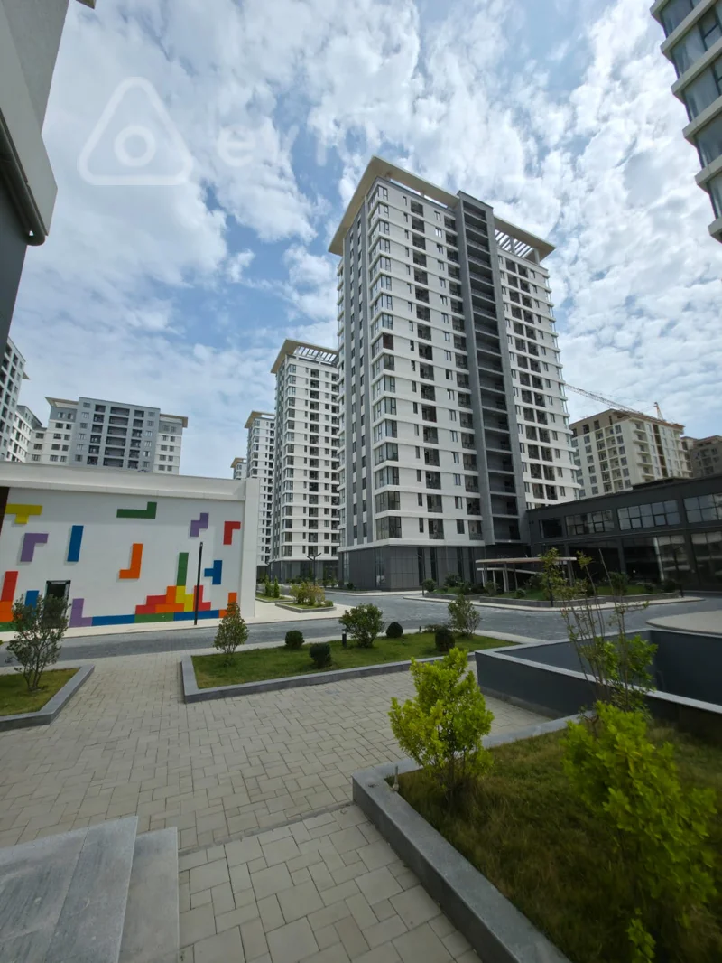 3 otaqlı mənzil, 96 m², abbas mirzə şərifzadə küç — 300 000 ₼ · Bakı · Mənzil 3 otaqlı mənzil, 96 m², abbas mirzə şərifzadə küç — Bakı
