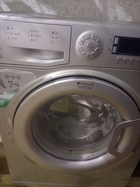 Paltaryuyan maşın Hotpoint Ariston, 7 kq, Təmirə ehtiyacı var, Avtomat, Qurutma var — Bakı