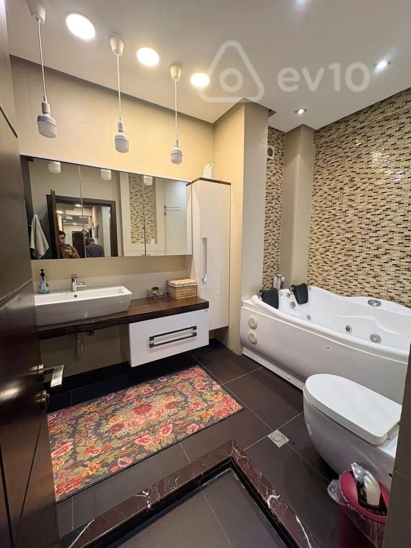 4 otaqlı mənzil, 200 m², м Хатаи — kirayə — Mənzil, Bakı (11)