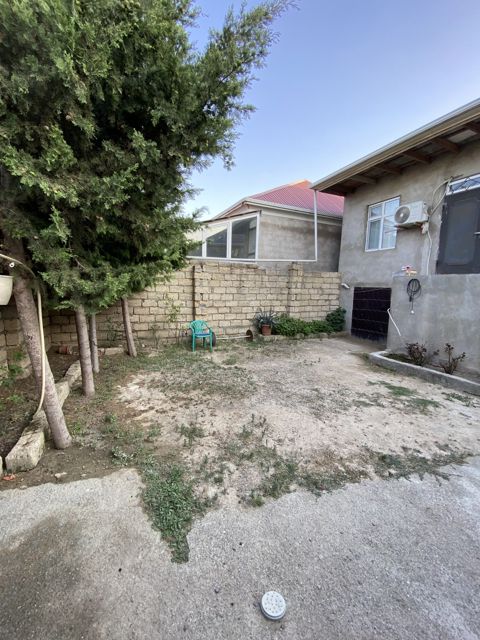 Satılır 4 otaqlı həyət evi/bağ evi 120 m² — Bakı