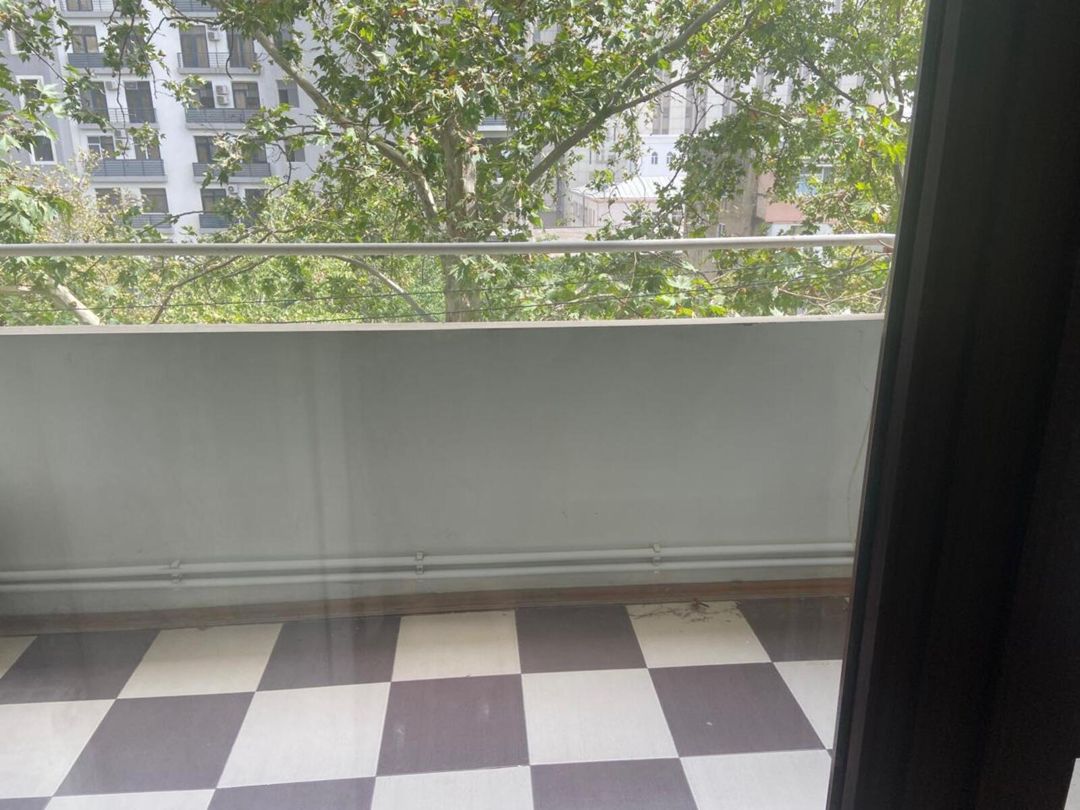 İcarəyə verilir 2 otaqlı köhnə tikili 75 m² — Mənzil, Bakı (4)