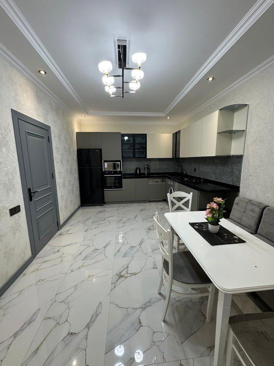 Satılır 5 otaqlı həyət evi/bağ evi 240 m² — Ev, villa, Bakı (12)
