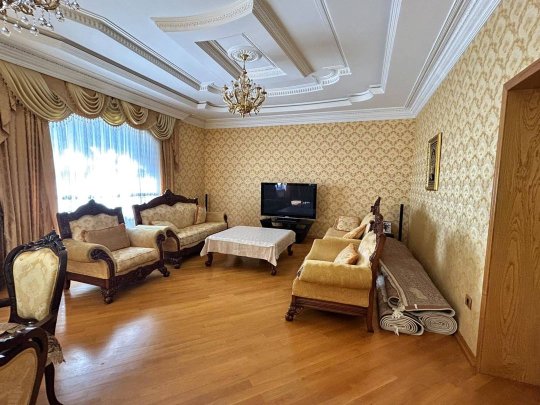 İcarəyə verilir 8 otaqlı həyət evi/bağ evi 550 m² — Ev, villa, Bakı (9)