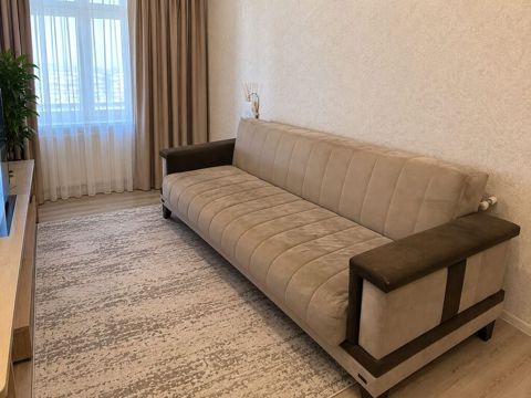 Divan ela veziyyetde Acilan ve bazali. Qiymet 240 azn Unvan Baki — 240 ₼ · Bakı · Mebel Divan ela veziyyetde Acilan ve bazali. Qiymet 240 azn Unvan Baki — Bakı