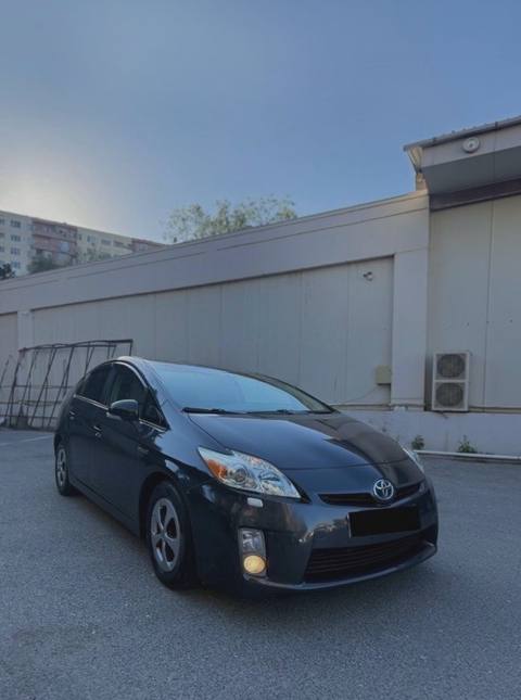 Toyota Prius, 2011 il, 370000 km, 1.8 L — 14 500 ₼ · Bakı · Avtomobillər Toyota Prius, 2011 il, 370000 km, 1.8 L — Bakı