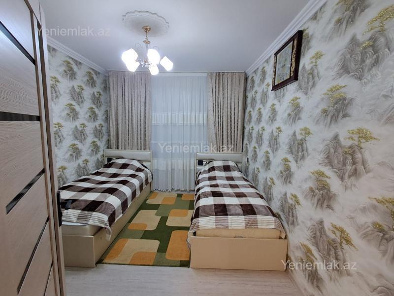 Satılır 4 otaqlı Bina evi menzil (Köhnə tikili), 85 m², 13-cü mikrorayon — Mənzil, Sumqayıt (3)