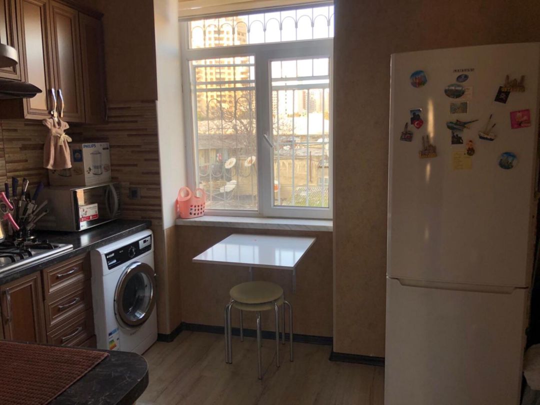 İcarəyə verilir 2 otaqlı köhnə tikili 67 m² — Mənzil, Bakı (9)