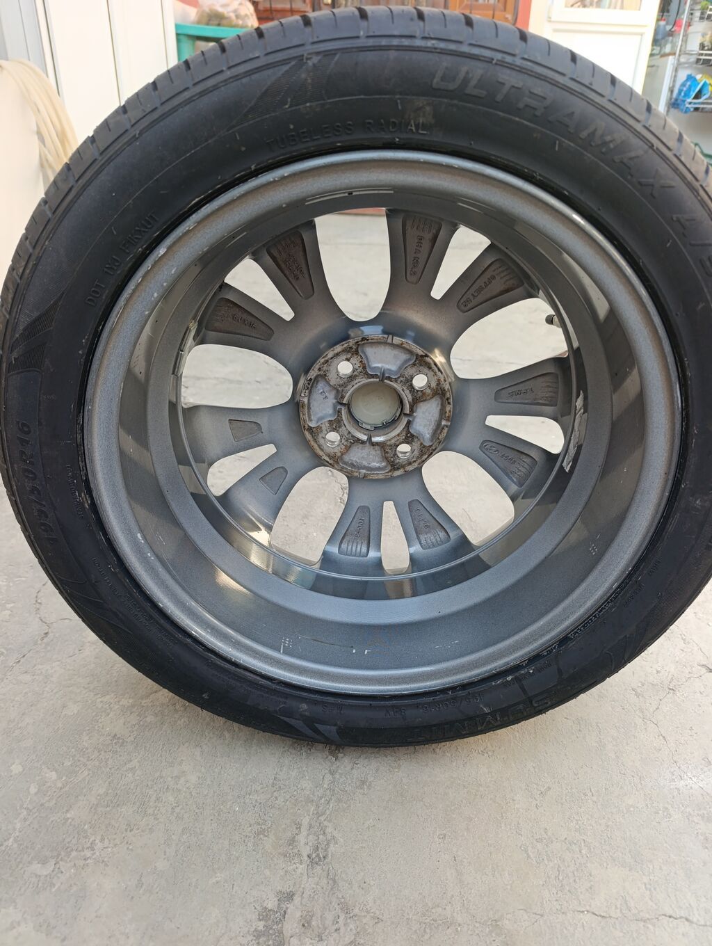Hyundai orijinal yüngül lehimli disk və təkər komplekti. Teker bir — Diskləri, Bakı (3)