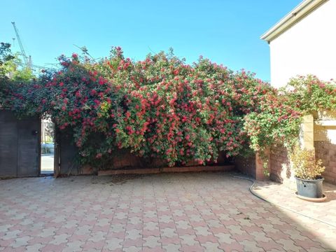 Satılır 6 otaqlı həyət evi/bağ evi 360 m² — Bakı