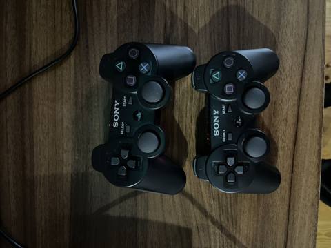 Məhsul: Sony PlayStation 3 (PS3) Slim konsolu + 2 ədəd DualShock 3 — 300 ₼ · Bakı · Oyun konsolları Məhsul: Sony PlayStation 3 (PS3) Slim konsolu + 2 ədəd DualShock 3 — Bakı