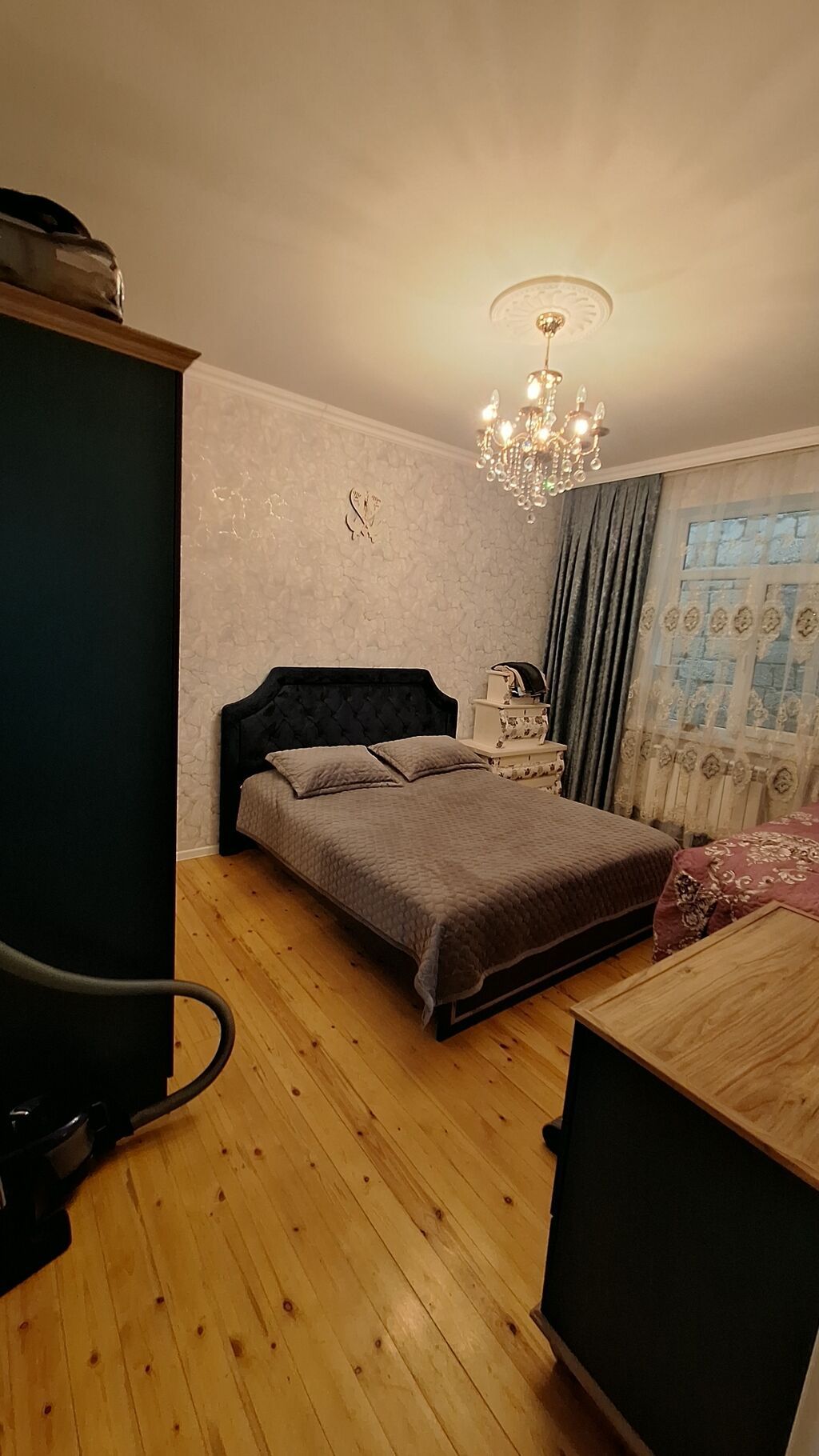 3 otaqlı həyət evi - Geniş, tam daş döşənmiş həyət: küncdə — Ev, villa, Digah (4)