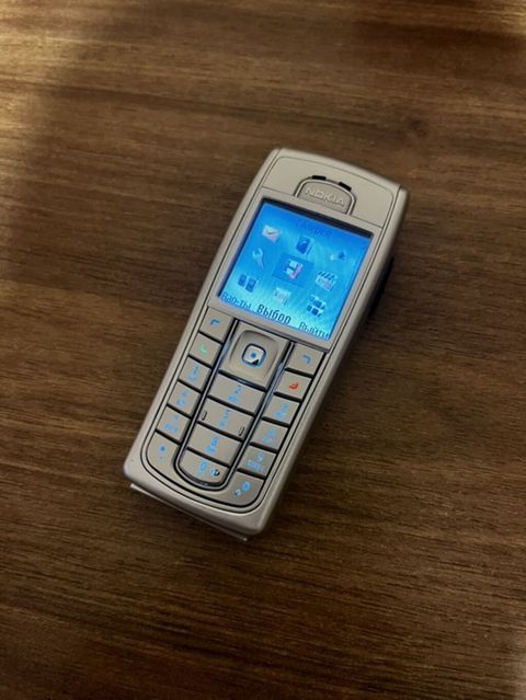 Nokia 2 GB Memory Capacity, rəng - Gümüşü, Düyməli — Bakı