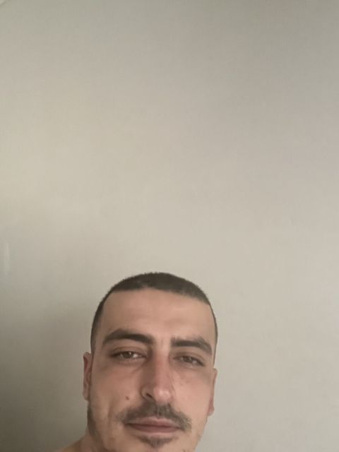 Salam fehle işi axtarıram bineqedi novxanı yolunda qalıram olsa xeber — Ish qidiryapman