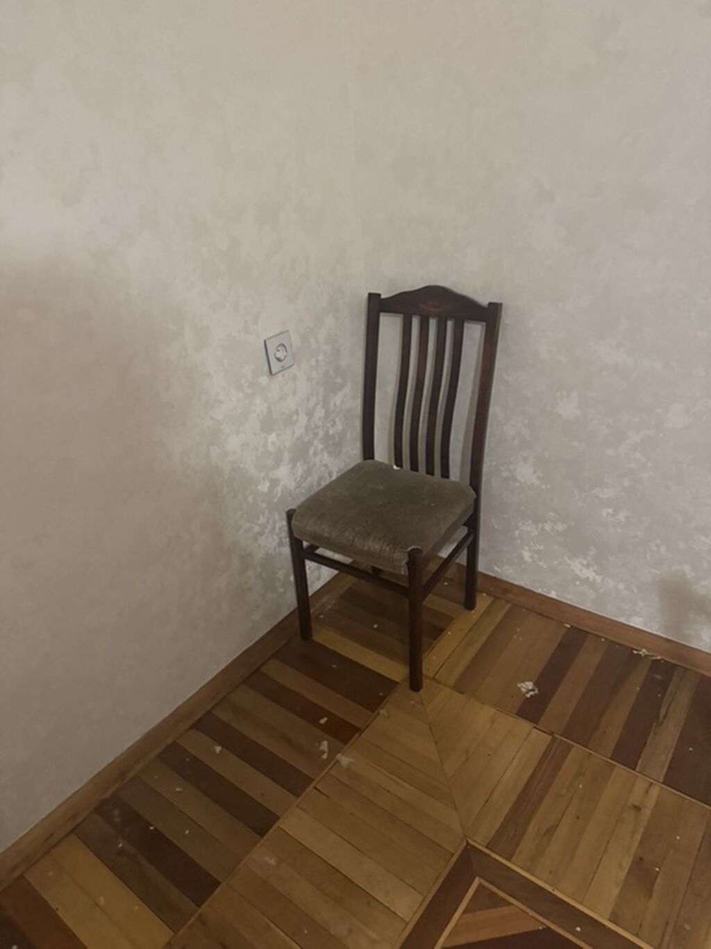 Şəkildə gördüyünüz bütün əşyalar pulsuz verilir. Ehtiyacı olan hər bir — Qonaq otağı üçün, Bakı (7)