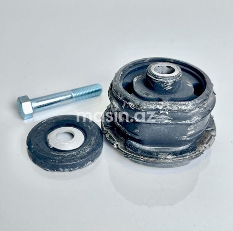 Mercedes W210 - Arxa balka yastığı — 40 ₼ · Bakı · Ehtiyat hissələri Mercedes W210 - Arxa balka yastığı — Bakı
