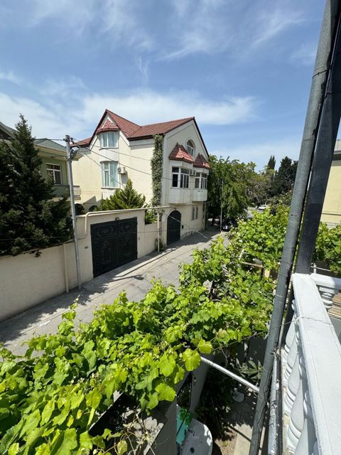 İcarəyə verilir 5 otaqlı həyət evi/bağ evi 320 m² — Bakı