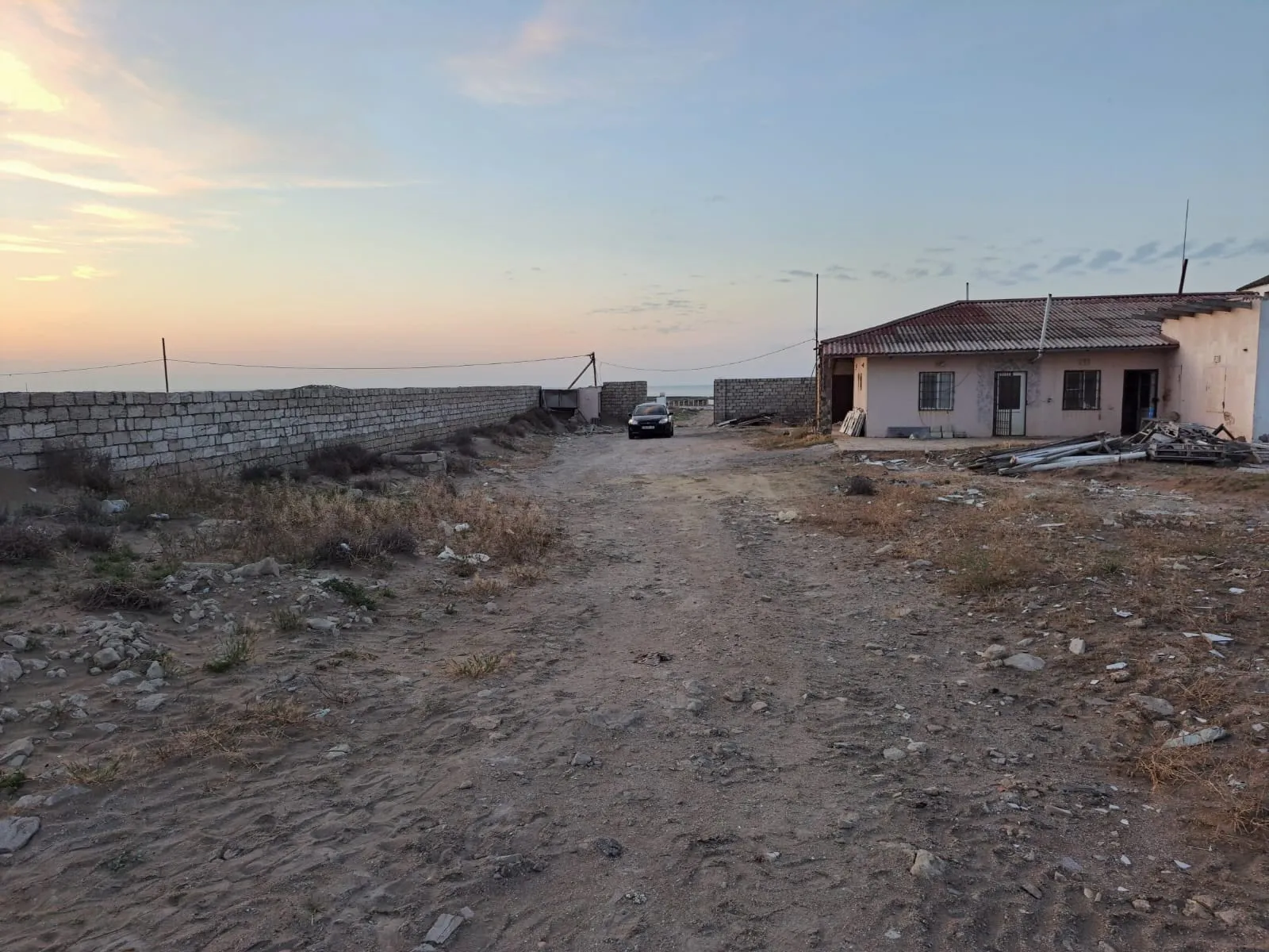 Şüvəlan, Torpaq satılır - 10 sot — 270 000 ₼ · Bakı · Torpaq Şüvəlan, Torpaq satılır - 10 sot — Bakı