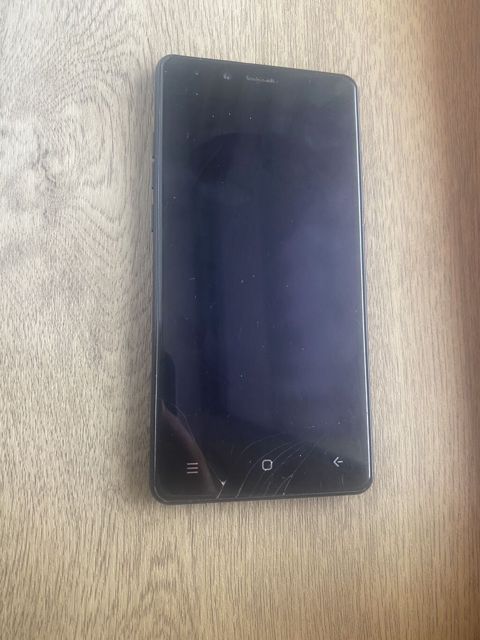 İslek telefondu — Bakı