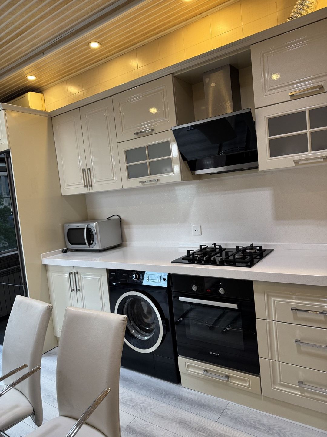 İcarəyə verilir 3 otaqlı yeni tikili 135 m² — Mənzil, Bakı (7)