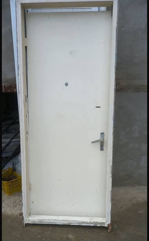 Demir qapi 205/90sm 130azn Mehdabad 2292 leli — 130 ₼ · Bakı · Pəncərələr, qapılar, balkonlar Demir qapi 205/90sm 130azn Mehdabad 2292 leli — Bakı