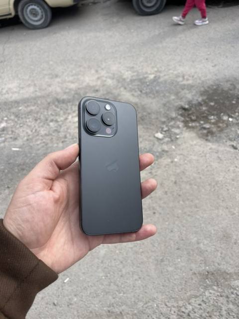 IPhone 15 Pro, 128 GB, Qara, Face ID — 1 200 ₼ · Gəncə · Apple iPhone IPhone 15 Pro, 128 GB, Qara, Face ID — Gəncə
