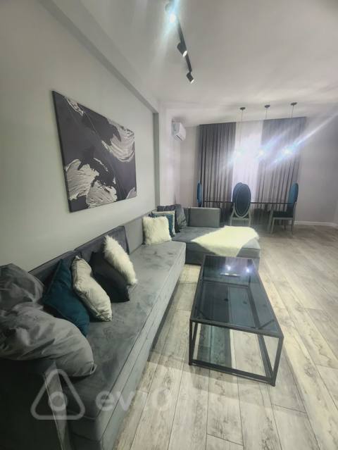 2 otaqlı mənzil, 90 m², Məhəmməd Xiyabani küçəsi — kirayə — 1 000 ₼ · Bakı · Mənzil 2 otaqlı mənzil, 90 m², Məhəmməd Xiyabani küçəsi — kirayə — Bakı